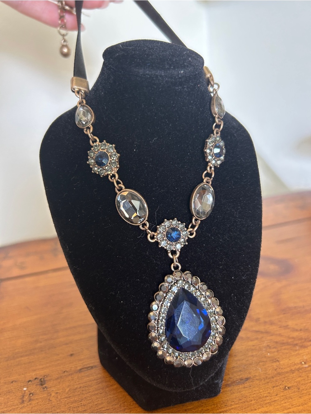 Women's Blue Teardrop Vintage Inspired Crystal Statement Necklace